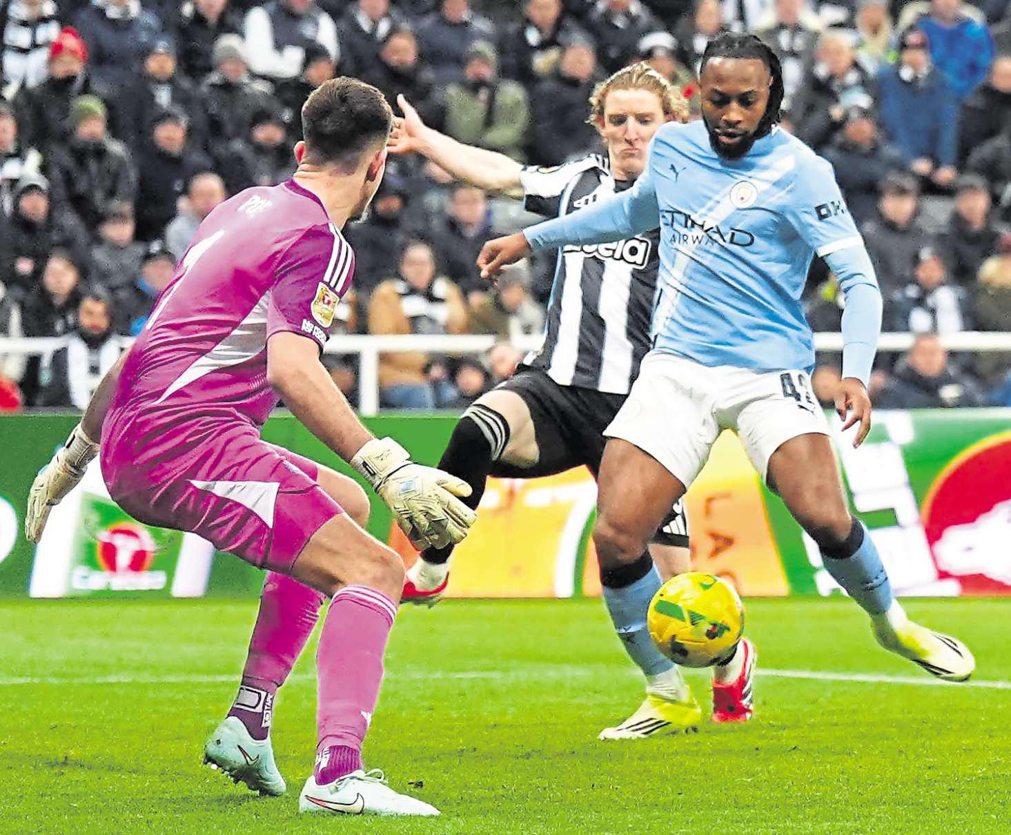 Howe refutes 'bitter' Semenyo claim after goalscoring display