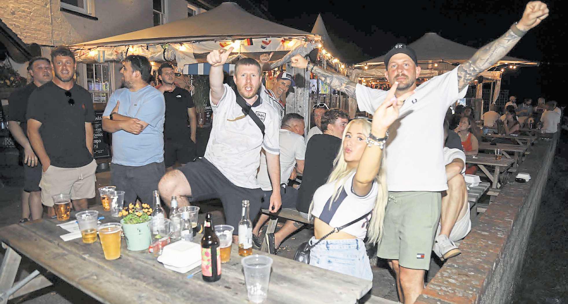 ‘It'll be good for business’ – bars to call late last orders for Three Lions