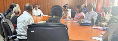 தோட்டத்துறையில் கடமையாற்றி ஓய்வுபெற்ற உத்தியோகத்தர்களுக்கு 10 பேர்ச் காணி