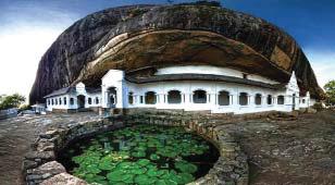 தங்கமாய் மிளிரும் தம்புள்ள குகைக் கோவில்
