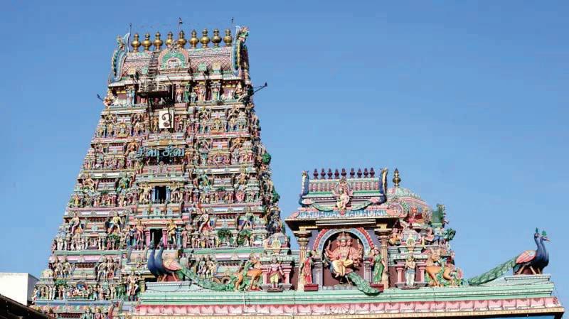 தமிழ் நாட்டில் கோவில் நிதியில் முதல் கல்லூரியைக் கட்டிய முதல்வர் யார் தெரியுமா? வரலாற்றுப் பின்னணி
