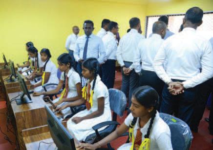 டேவிட் பீரிஸ் குழுமம் மயிலிட்டி கலைமகள் மகா வித்தியாலயத்திற்கு கணினி ஆய்வகத்தை நன்கொடையாக வழங்குகிறது.