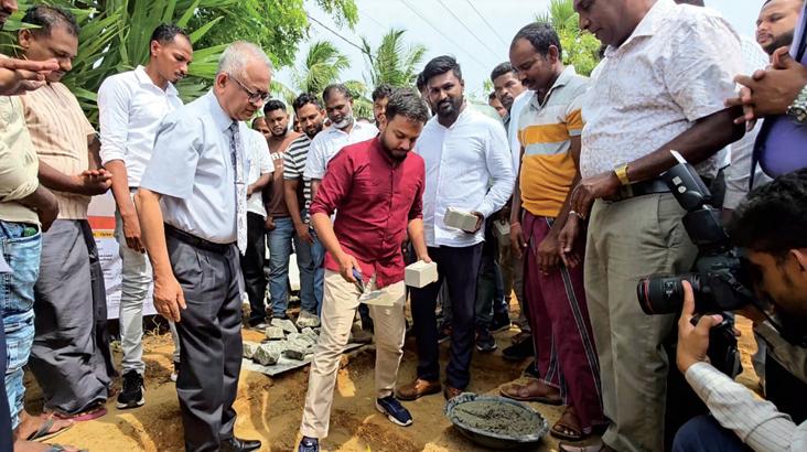 மூதூர் -அறநகர் பாலத்தின் மீள் கட்டுமானப் பணிகள் ஆரம்பம்