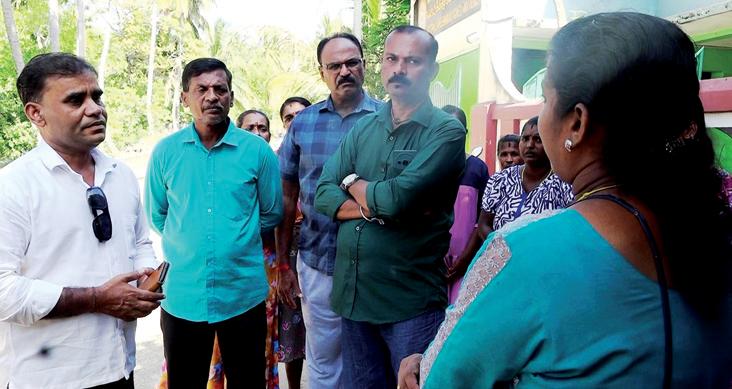 பெற்றோரின் கவனயீர்ப்பு போராட்டம் தே.சி.அமைப்பாளரின் தலையீட்டால் நிறைவு