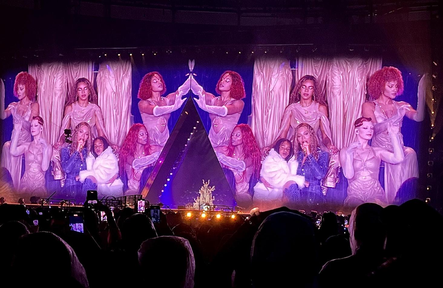 Beyoncé blends genres on 'Cowboy Carter' tour