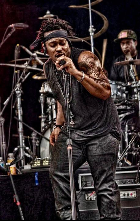 Neo-soul icon D'Angelo dead at age 51