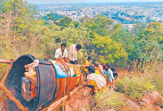 திருவண்ணாமலை மலை உச்சியில் 11 நாட்களாக காட்சியளித்த மகாதீபம் நிறைவடைந்தது