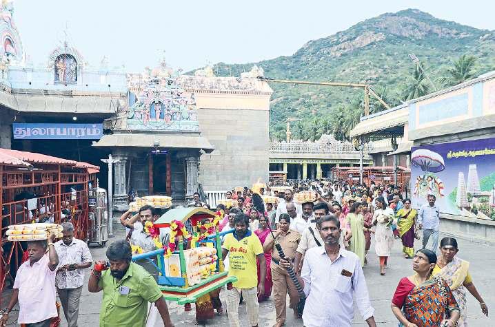 திருவண்ணாமலை கார்த்திகை தீபத்திருவிழா 2,668 அடி உயர மலை உச்சியில் மகாதீபம் நாளை ஏற்றப்படுகிறது
