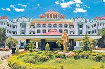 ‘உங்களால் முடியுமா, முடியாதா.. இதற்கு மட்டும் பதில் சொல்லுங்கள்’ 144 உத்தரவை திரும்ப பெற கூறி கலெக்டருக்கு நீதிபதி அழுத்தம்
