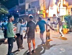 கிறிஸ்துமஸ் விழாவில் குமரியில் அட்டகாசம் வாலிபர்கள் பைக் ரேஸ்: துரத்தி துரத்தி அடித்த மக்கள்