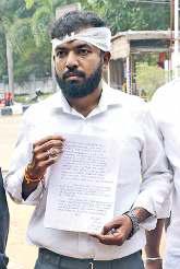 காங்கிரசில் கோஷ்டி மோதல் திருச்சி நிர்வாகிக்கு வெட்டு
