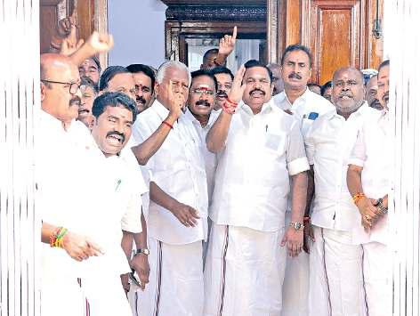 ஆளுநர் உரையில் தவறான கருத்துகள் திணிக்கப்படுகிறது