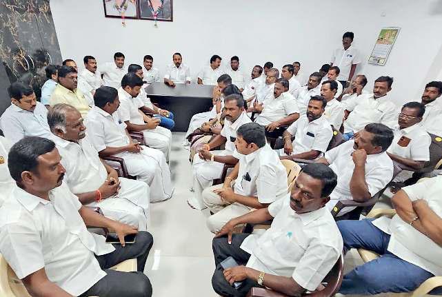 தமிழ்நாட்டின் நிதி பற்றாக்குறை குறைய 505 தேர்தல் வாக்குறுதிகளில் செயற்பாட்டில் 404 திட்டங்கள்