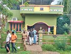 தொழிலதிபர், கோர்ட் ஊழியர் வீட்டில் 205 பவுன், ரூ.63 லட்சம் கொள்ளை