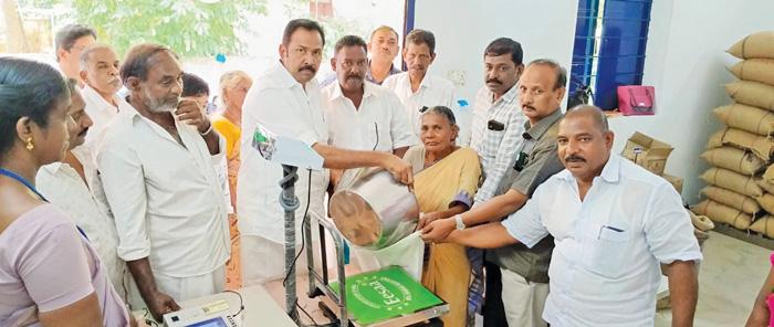 வடலிவிளையில் பகுதி நேர ரேஷன் கடை