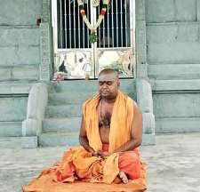 மதுரை ஆதினத்துக்கு எதிராக தம்பிரான் திடீர் போராட்டம்