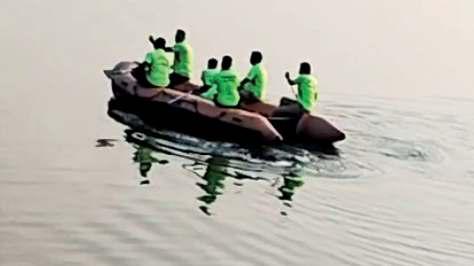 நடைபயிற்சி செல்வதாக டிரைவரிடம் கூறிவிட்டு அடையாறு ஆற்றில் குதித்து பிரபல தயாரிப்பாளர் கே.ராஜன் தற்கொலை