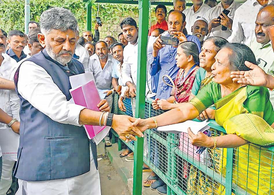 தவெக கூட்டணி கட்சிகளின் முதல் கூட்டம் எந்த முடிவும் எடுக்காததால் தலைவர்கள் ஏமாற்றம்