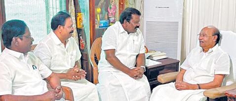 ராமதாசுடன் செல்வப்பெருந்தகை திடீர் சந்திப்பு