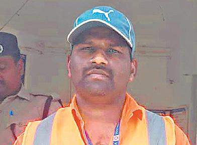 கேட் கீப்பர், ஸ்டேஷன் மாஸ்டர் உள்பட 13 பேருக்கு சம்மன்