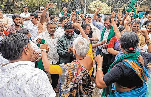 விவசாயிகள் போராட்டத்தால் 1,777 ஏக்கர் நிலம் எடுப்பு கைவிடல்