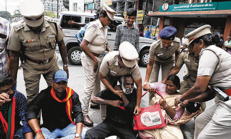 துப்புரவுப் பணியாளர் நலன்காக்க 6 சிறப்புத் திட்டம்: தமிழக அரசு