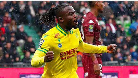 Chelle Urges Moses Simon to "Calm Down" Amid Relentless Passion