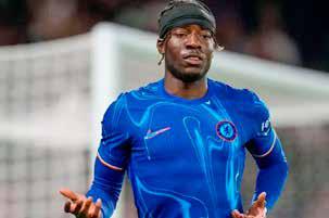 Sinclair Slams Chelsea Over Potential Madueke Sale to Arsenal