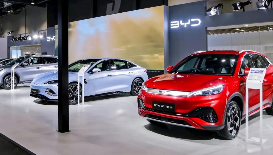 BYD Gears Up for Solid-State Battery Revolution, Promises 1,500 km EV Range by 2030