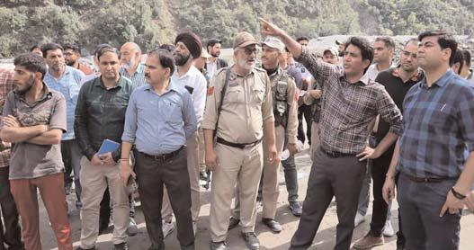 DC Ramban visits flood-affected areas