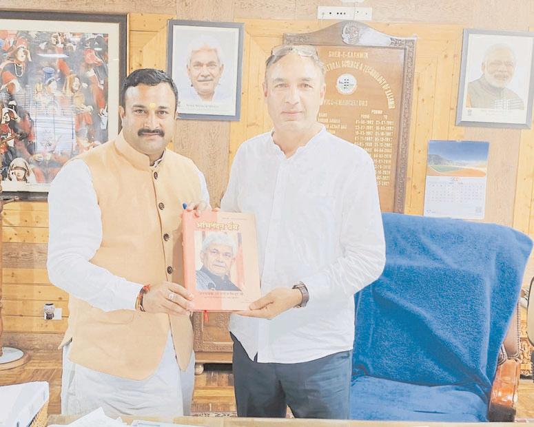 SKUAST-Kashmir is steadily progressing under the able leadership and visionary guidance of Professor Nazir Ahmad Ganai. - Mahant Rohit Shastri