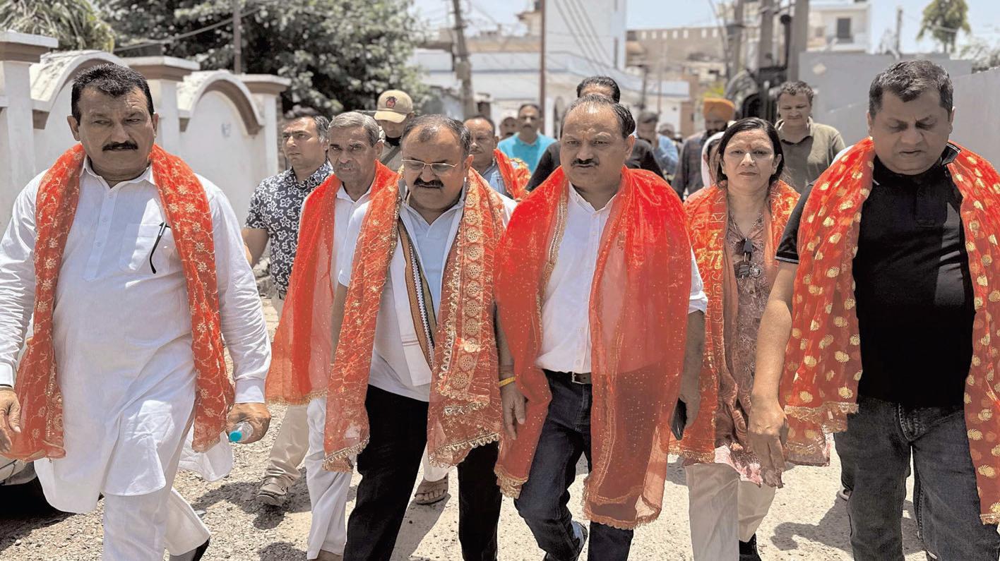 MLA Ch. Vikram Randhawa Conducts Public Outreach Tour in Ward No. 45, Digiana