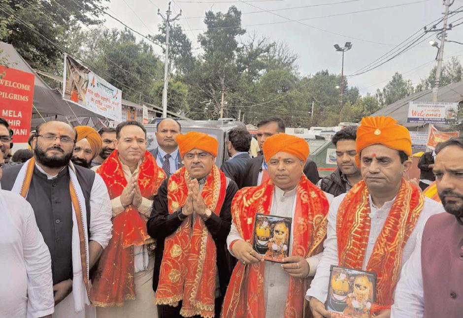 Tarun Chugh offers prayers at Mata Kheer Bhawani Temple on Jyeshtha Ashtami; credits Maa's blessings for Operation Sindoor's success