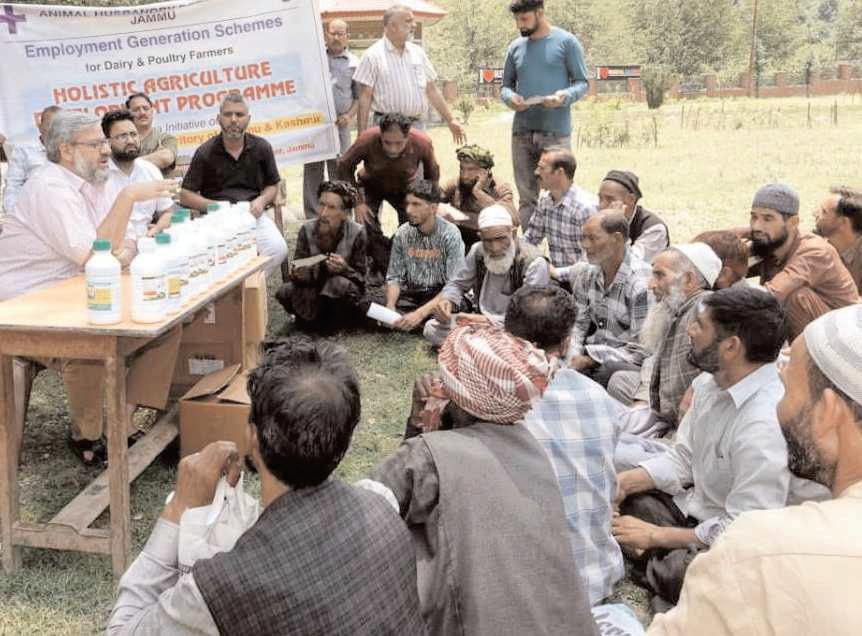 AHD Jammu winds up 3 day farmers' awareness campaign in Doda, Kishtwar districts
