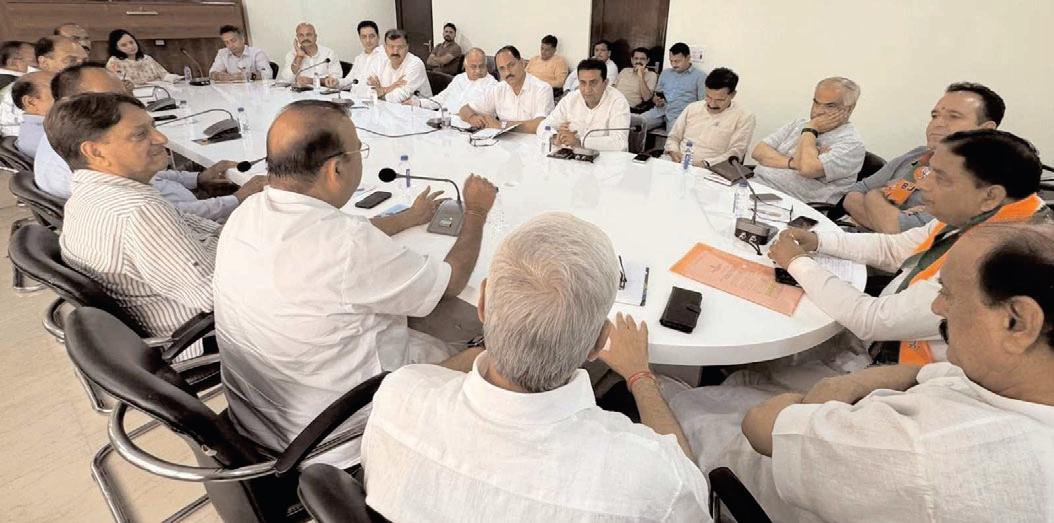 BJP holds crucial meeting of party MLAs, denounces discriminatory language policy, demands justice for Nai Basti shopkeepers
