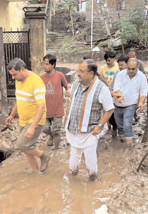 MLA Bahu Ch. Vikram Randhawa Visits Flood-Affected Areas of Gorkha Nagar and Har Ki Paudi