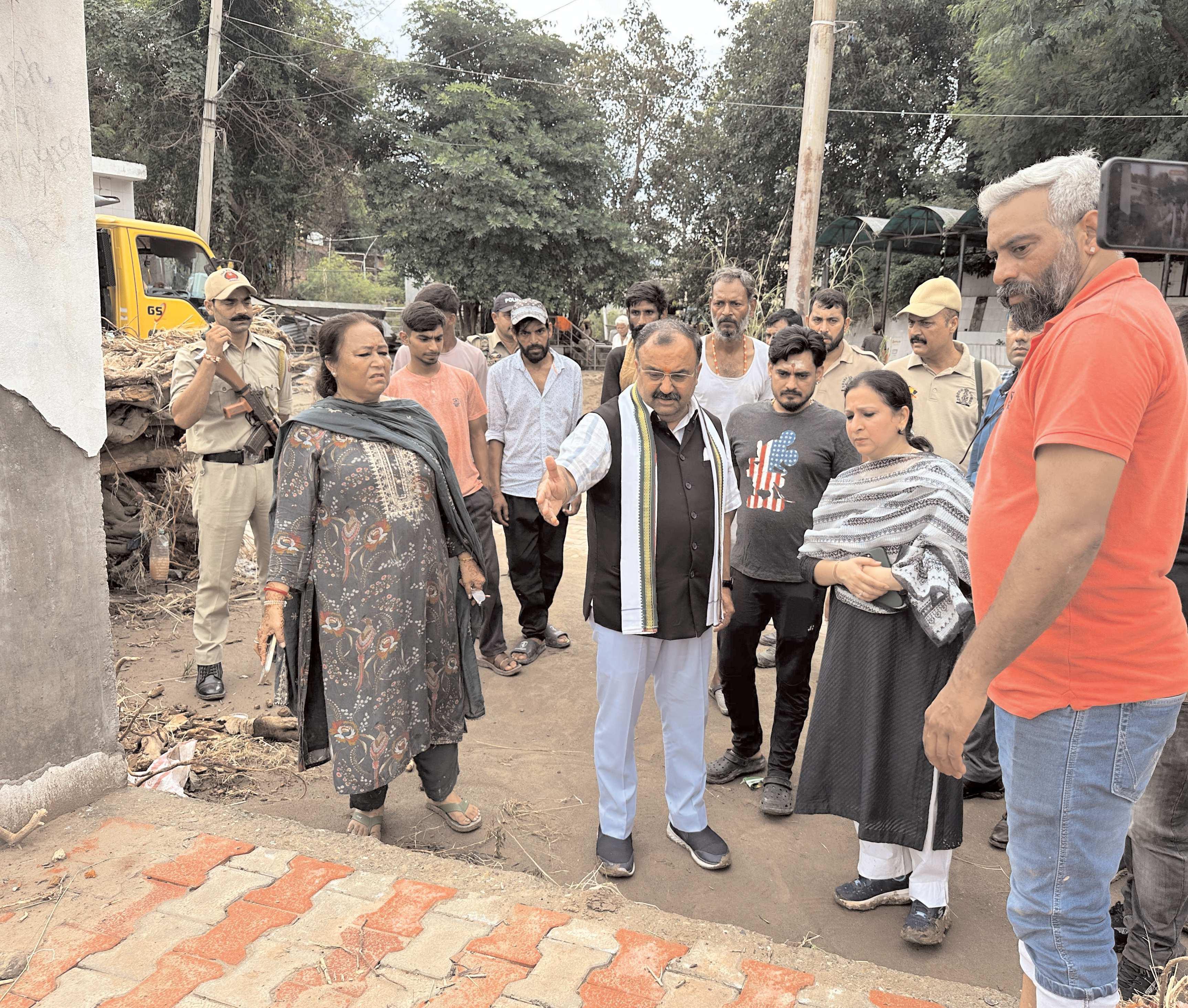 MLA Bahu Ch. Vikram Randhawa Visits Gorkha Nagar