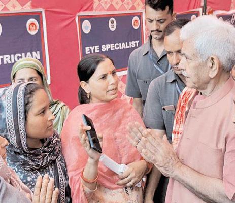 Lieutenant Governor visits Mega Health Camp for flood affected families in Jammu