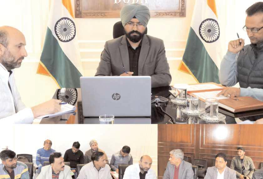 DC Doda reviews progress of work on 132 KV Khellani-Changa Transmission Line Project