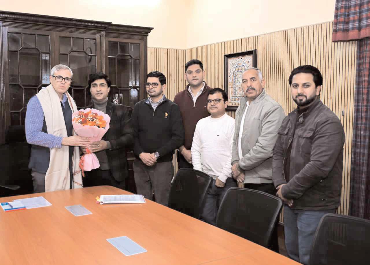 J&K Electrical Engineering Graduates Association led by Er.Sachin Tickoo General Secretary met Hon'ble Chief Minister Omar Abdullah sb here at Jammu.