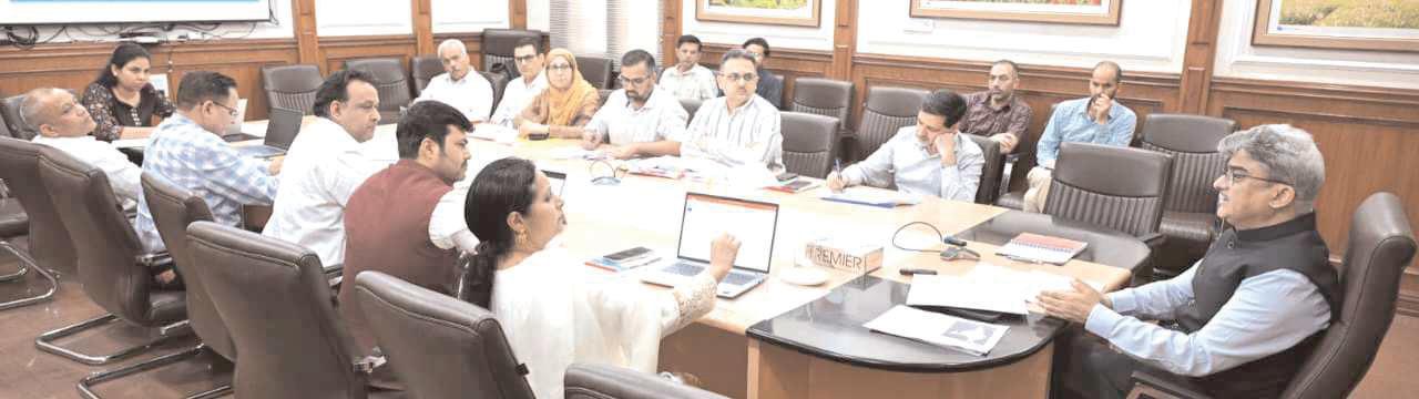 CS assesses flagship urban schemes for sanitation, housing & livelihood generation across J&K