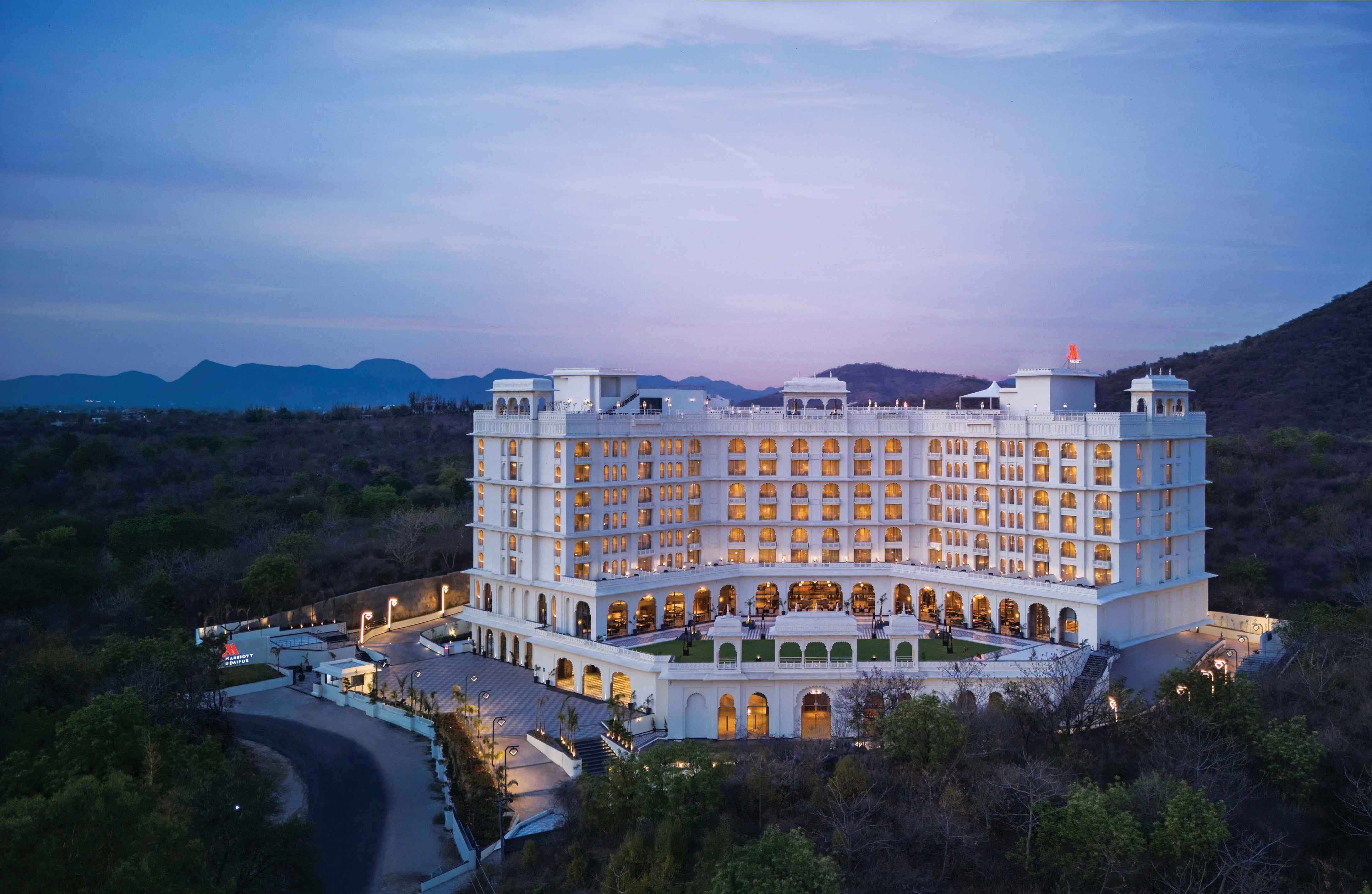 ROOTED, NOT REPLICATED UDAIPUR MARRIOTT'S QUIET SOPHISTICATION IN VERNACULAR LUXURY