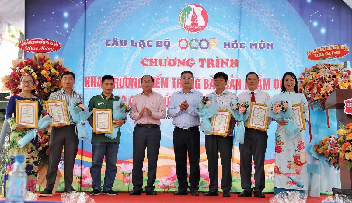DOANH NHÂN VŨ HỒNG ANH, GIÁM ĐỐC SUNTEX AK: Theo đuổi sứ mệnh “THỜI TRANG VÌ CỘNG ĐỒNG”