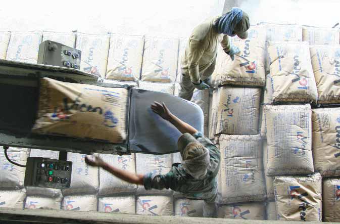 Tiêu thụ xi măng tốt lên, doanh nghiệp cải thiện lợi nhuận