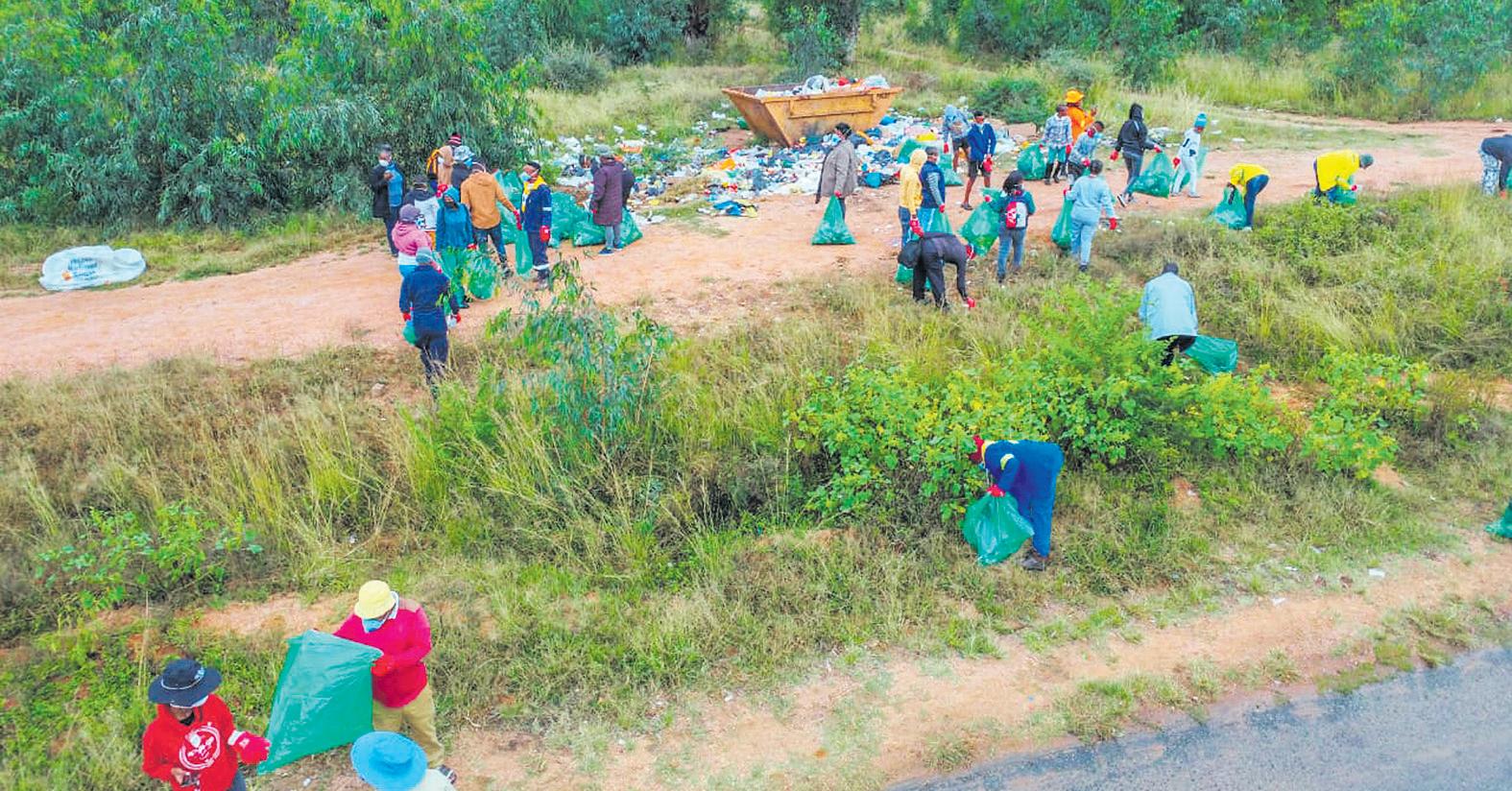 Mashashane residents clean up for royal birthday