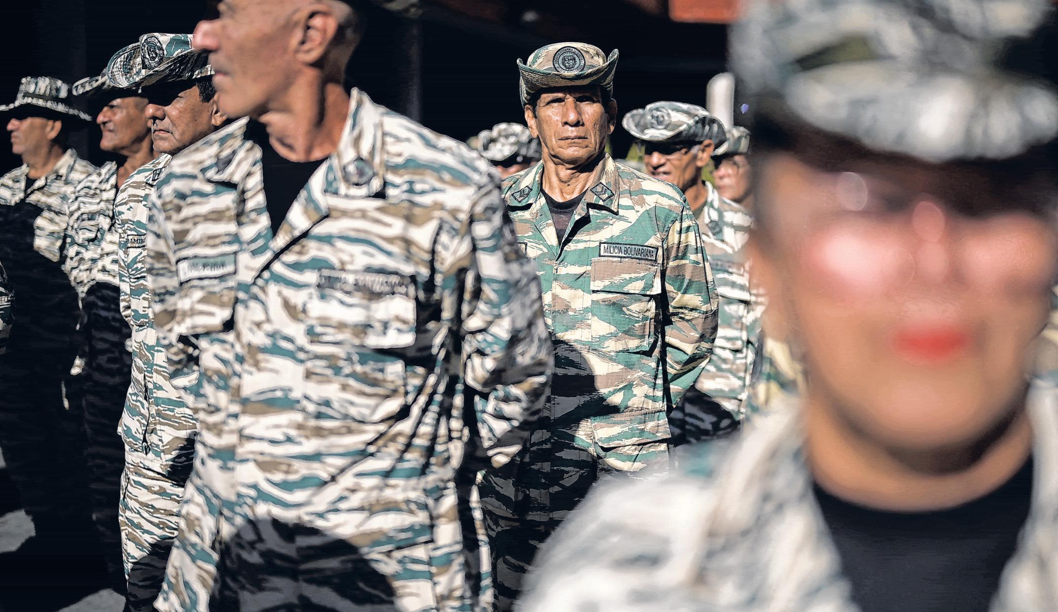 Venezuela Girds for U.S. Fight, But Its Defenses Are Vulnerable