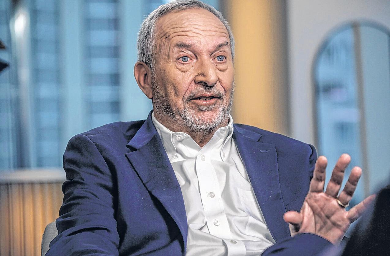 Summers to Step Back From Public Commitments