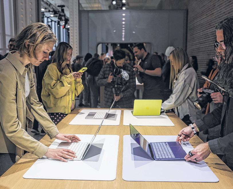 Apple Reins In Prices To Pressure Its Rivals