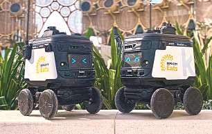 Robots deliver food in Expo City