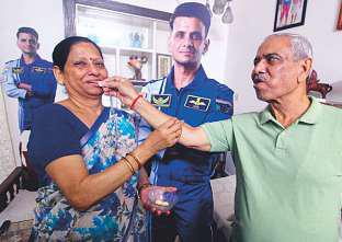 Shukla to take halwa, aamras to ISS on SpaceX mission